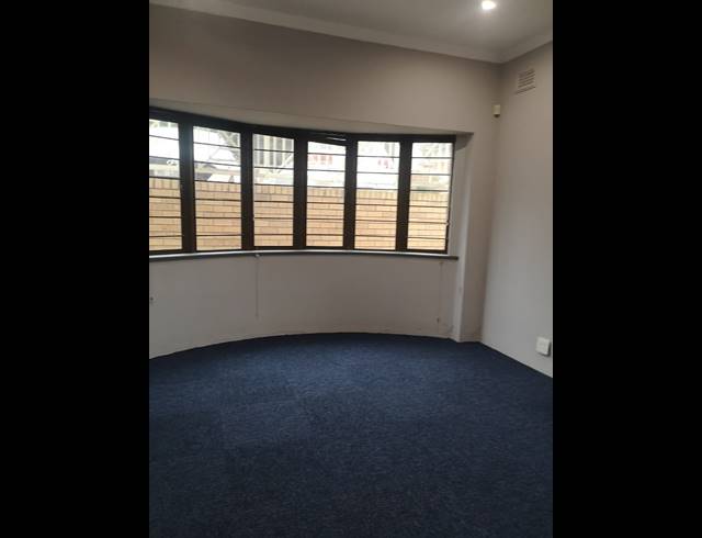 105M² BUSINESS CENTRE TO LET IN SYDENHAM